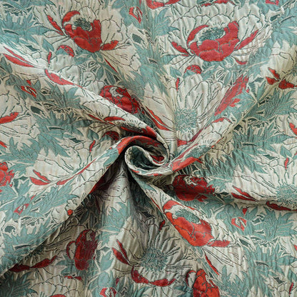 Tissu jacquard à motif floral : fil rouge et rose doré, 137 cm de large