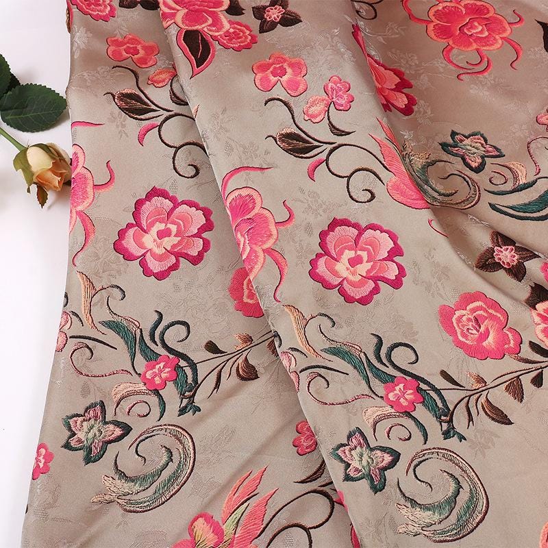 Tissu viscose shantung : 100 % rayonne, largeur 147 cm (58 po) – Costumes, décoration, couture