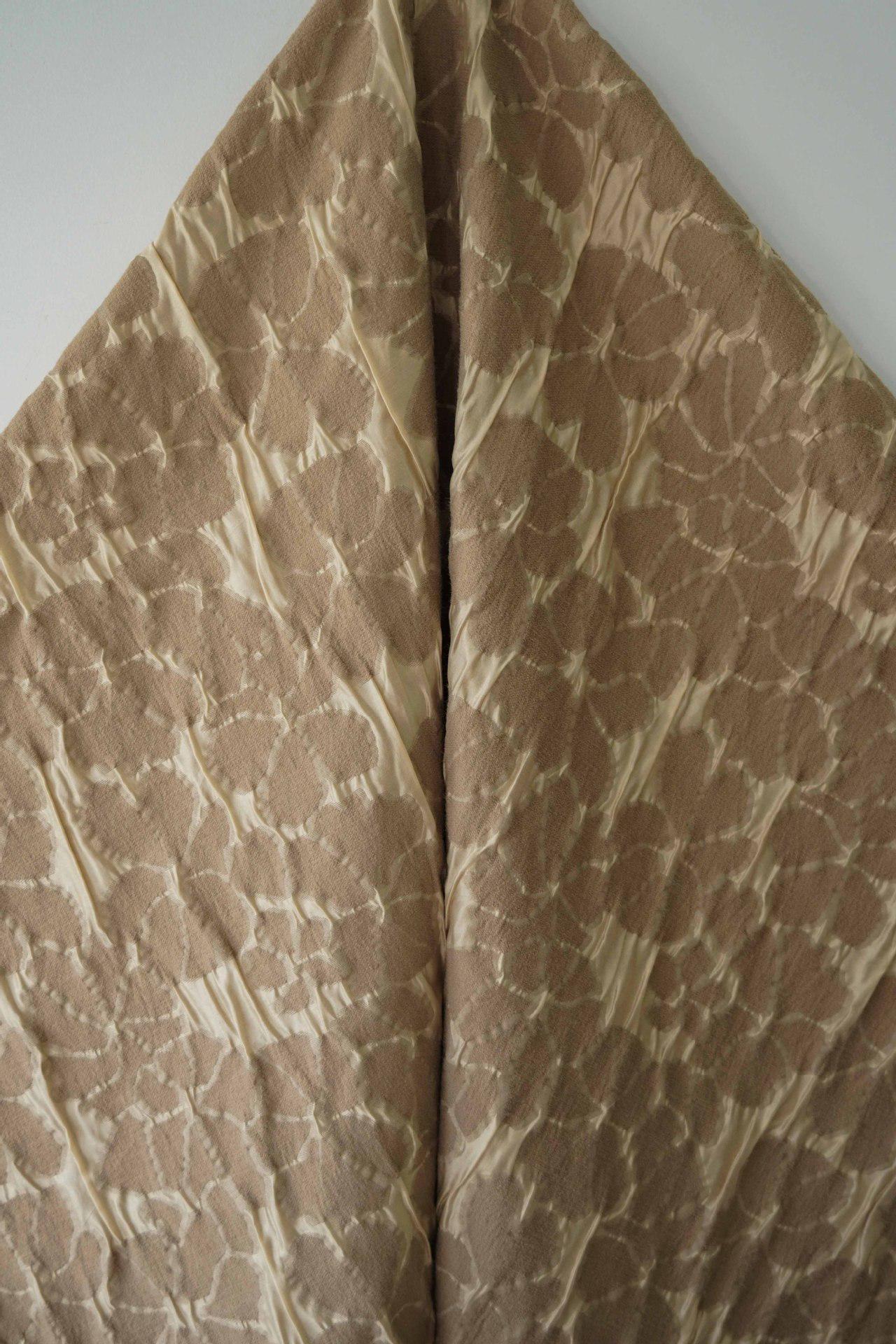 Tissu jacquard marron vintage : ameublement 3D, création de costumes (53 po de largeur)