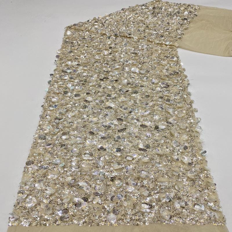 Tissu en maille brodée de sequins ���� Appliqué floral ��, Brida"W