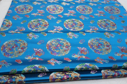 Tissu brocart à motif de dragon chinois : mélange de soie et de rayonne multicolore (largeur : 74 cm)