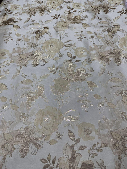 Tissu jacquard floral avec fil doré ��� Tissu de couture tissé couleur" Large