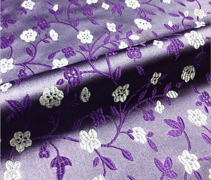 Tissu brocart à motifs floraux : mélange de soie et rayonne à motif gypsophile chinois, 150 cm de large