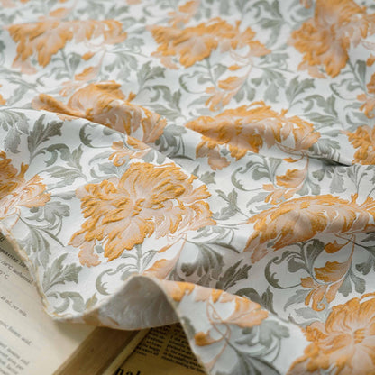 Tissu jacquard fleuri en relief : ameublement rétro, robe, rideau - 160 cm de large