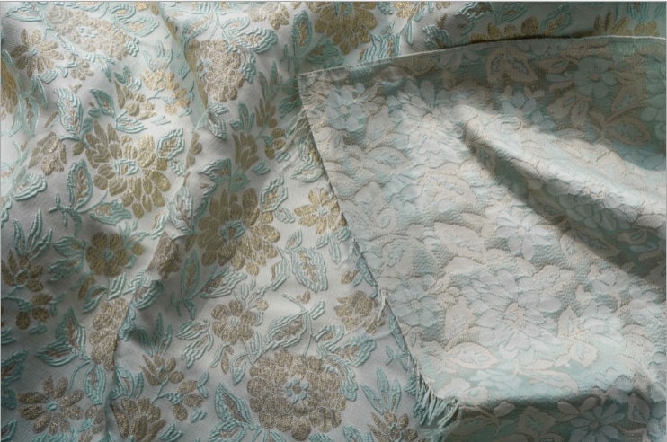 Tissu jacquard floral doré en relief : tissu 3D vert menthe, 140 cm de large