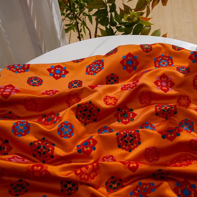 Tissu brocart à motifs floraux : satin jacquard Baoxiang coloré - 150 cm de large