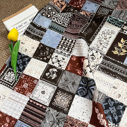 Tissu en coton collage vintage : matériau de quilting d'art rétro (55 po L)