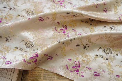 Tissu Jacquard Palais Beige et Or : Coton damassé gaufré, 165 cm de large