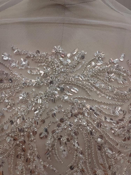 Tissu en dentelle à sequins argentés et perles : voile de mariée, accessoire à faire soi-même
