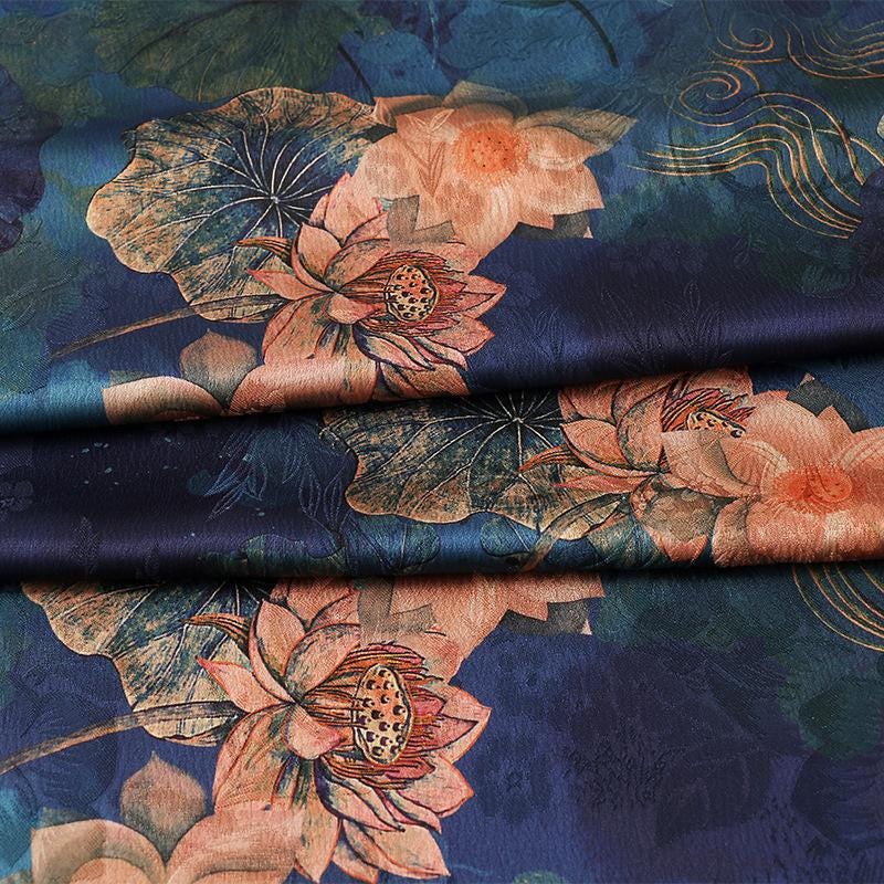 Tissu satin de soie Lotus Tea : Beige ancien pour ameublement, costumes, rideaux (150 cm de large)