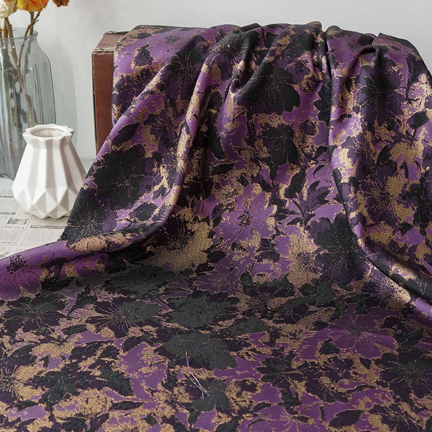 Tissu jacquard à fleurs - Style vintage avec lurex doré