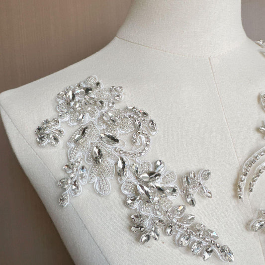 Bordure en dentelle brodée ornée de strass : Applique pour robe de mariée