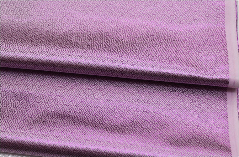Tissu brocart or et argent : petits carrés, tissu pour robe de costume (29,5 po de largeur)