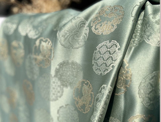 Rabbit Jacquard Silk Brocade Fabric: 58���W Damask Upho