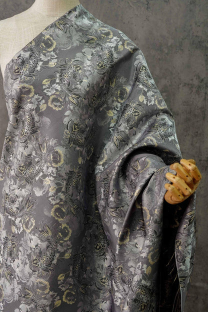 Tissu jacquard à motif de carpe dorée : tissu d'ameublement et de costumes à effet métallisé 3D