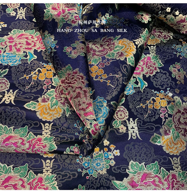 Tissu brocart de soie à motif pivoine : ameublement et matelassage pour mariages chinois (vendu au mètre)