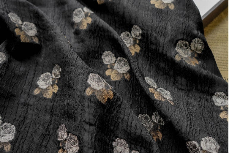 Tissu d'ameublement noir à motif rose en relief, texture craquelée, 150 cm de large, tissu à réaliser soi-même
