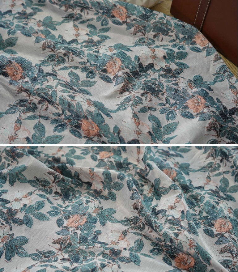 Tissu jacquard lurex à motif floral : revêtement tissé en relief 3D, 165 cm de large