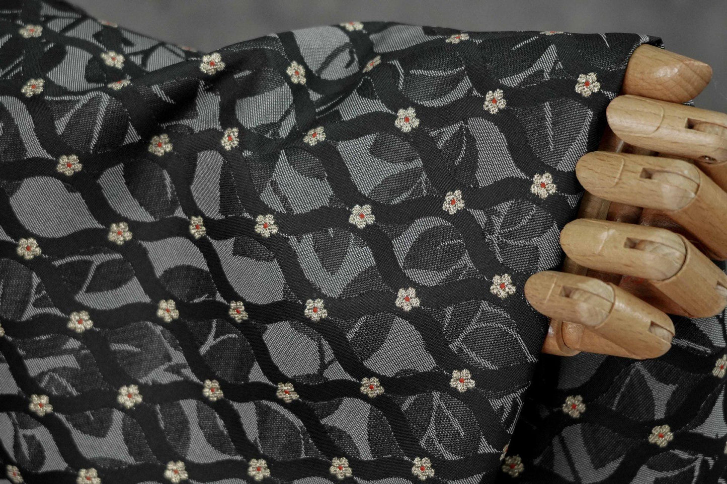 Tissu jacquard brocart ondulé rétro - Matériel de couture à motifs floraux