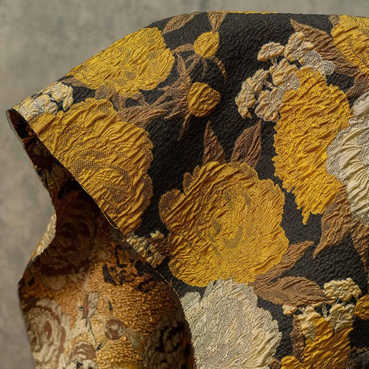 Tissu jacquard gaufré à fil doré : ameublement, matelassage et couture de créateur européen