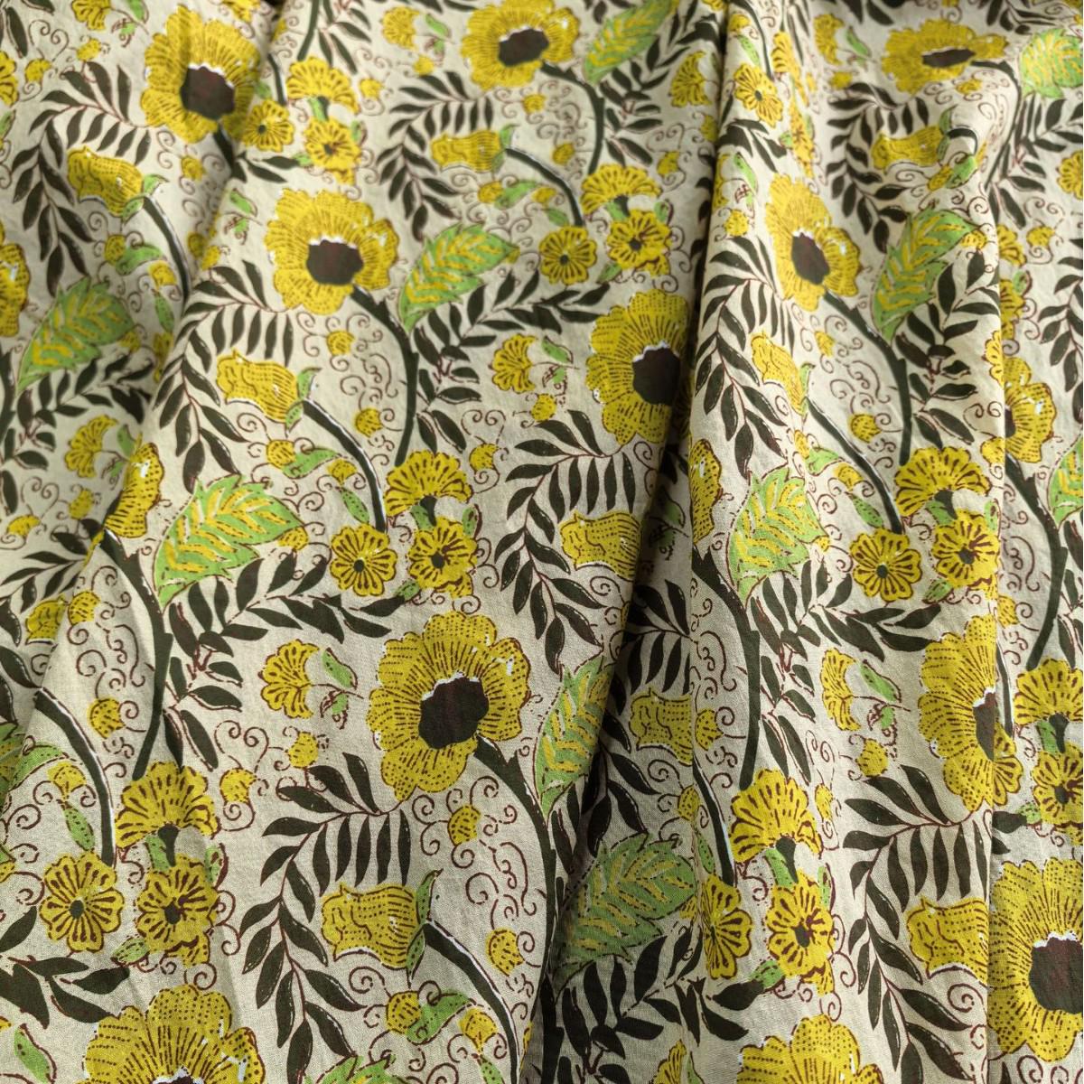 Tissu en coton imprimé au bloc : style indien estampé à la main - Couture et loisirs créatifs