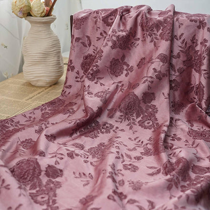 Tissu brocart jacquard à motif floral : mélange de soie et rayonne bleu, 114 cm de large