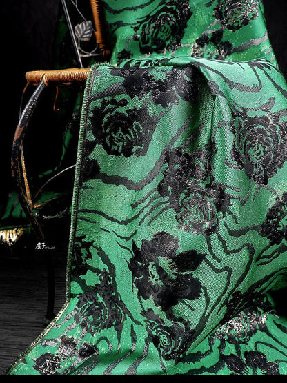 Tissu jacquard vert gaufré : polyester de luxe pour l’ameublement, les rideaux et la couture