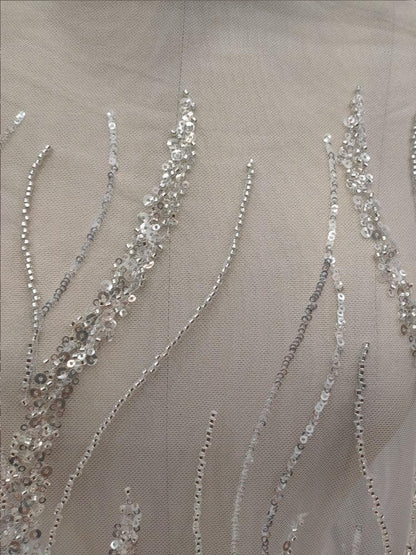 Tissu de dentelle à paillettes et perles : voile de mariée, confection de poupées, loisirs créatifs