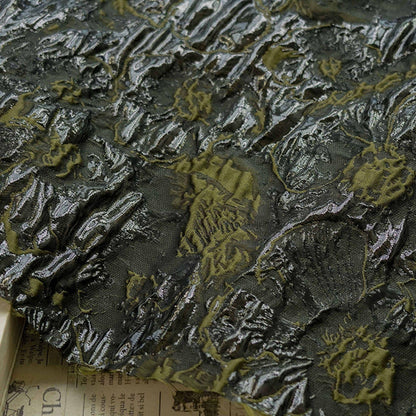 Tissu jacquard vert foncé, texture 3D en relief avec fil doré, largeur 140 cm