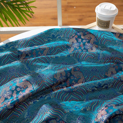 Tissu brocart Dragon turquoise : Jacquard de rayonne Sea Wave (29,5"/75 cm)