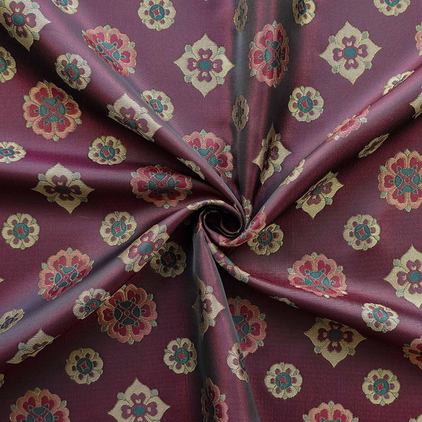 Tissu jacquard à motif de fleurs de pipa orientales avec accents dorés ��� Brocart de luxe Large