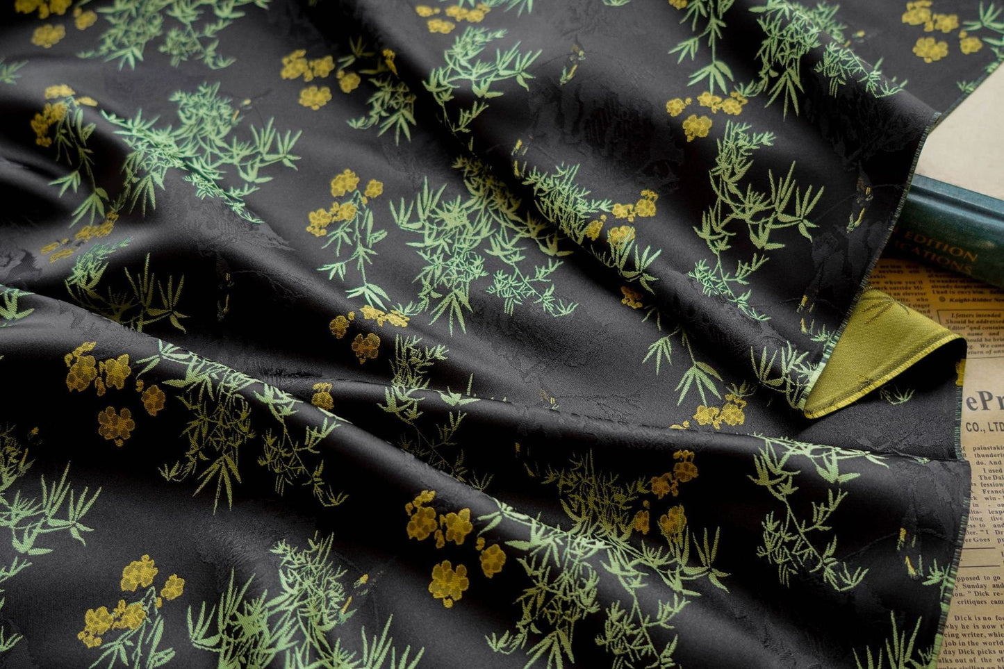 Tissu jacquard bambou oriental : 162,5 cm de large, polyester, matériau de couture