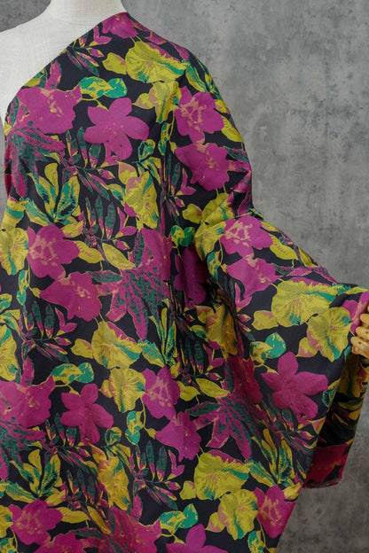 Tissu jacquard floral en relief : tissu pour gilet style vintage, 140 cm de large
