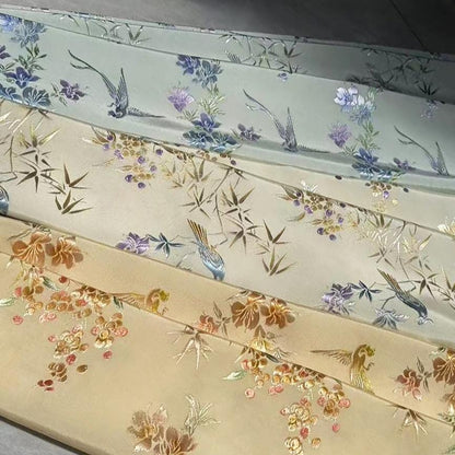 Tissu jacquard damassé à fil d'or : brocart à motifs d'oiseaux et de fleurs (59 po de largeur)