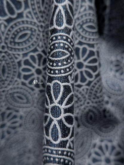 Tissu denim jacquard à motif floral : Matière première pour la couture, 145 cm