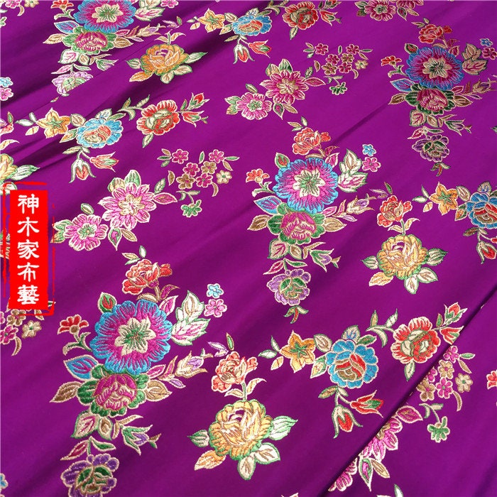 Tissu brocart pivoine : ameublement floral, costumes, décoration - 75 cm de large