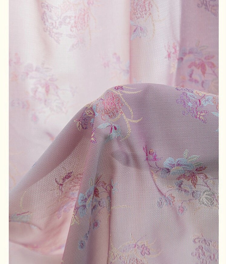 Tissu jacquard à motif floral : mélange soie-rayonne de 150 cm de large, pour ameublement et rideaux