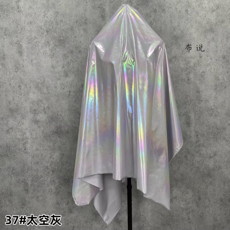 Metallic Silver Pleated Waterproof Fabric: Holographic Padded Jacket Material