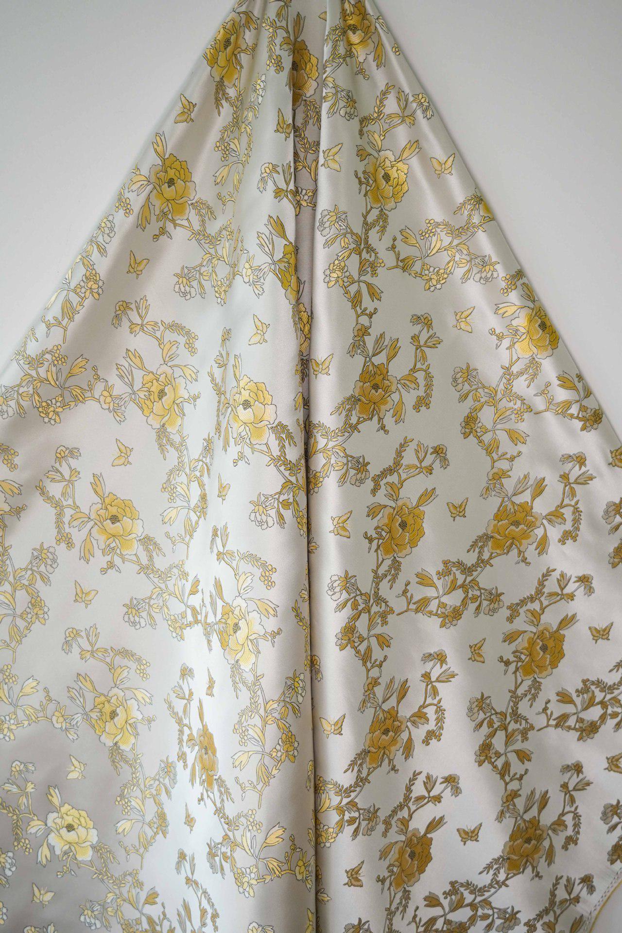 Brocart de soie à motif floral jacinthe, largeur 160 cm (vendu au mètre)