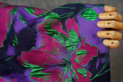 Tissu jacquard floral en relief ��� Matière de couture abstraite" Large