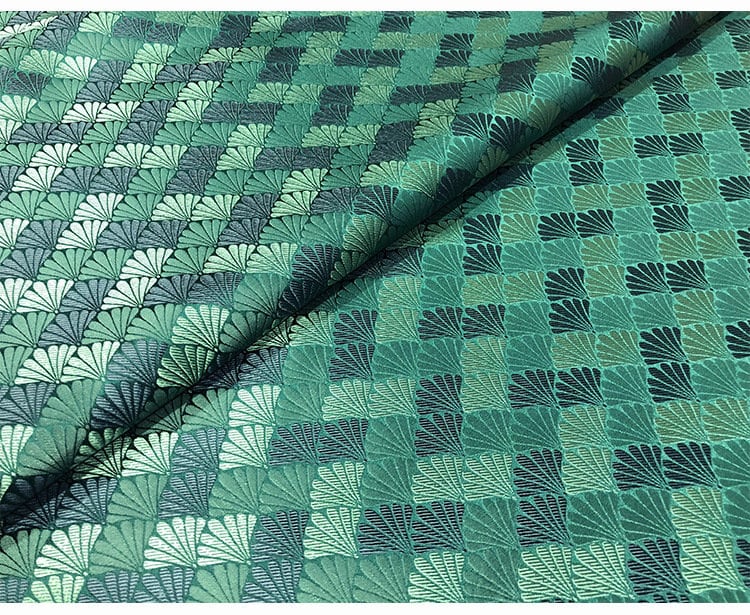 Tissu brocart jacquard coquillage : damas de soie et rayonne de 75 cm de large