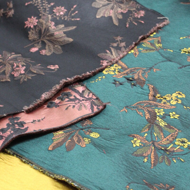 Tissu jacquard Orchidée : motif en relief 3D, largeur 145 cm (57 po) - Vendu au mètre