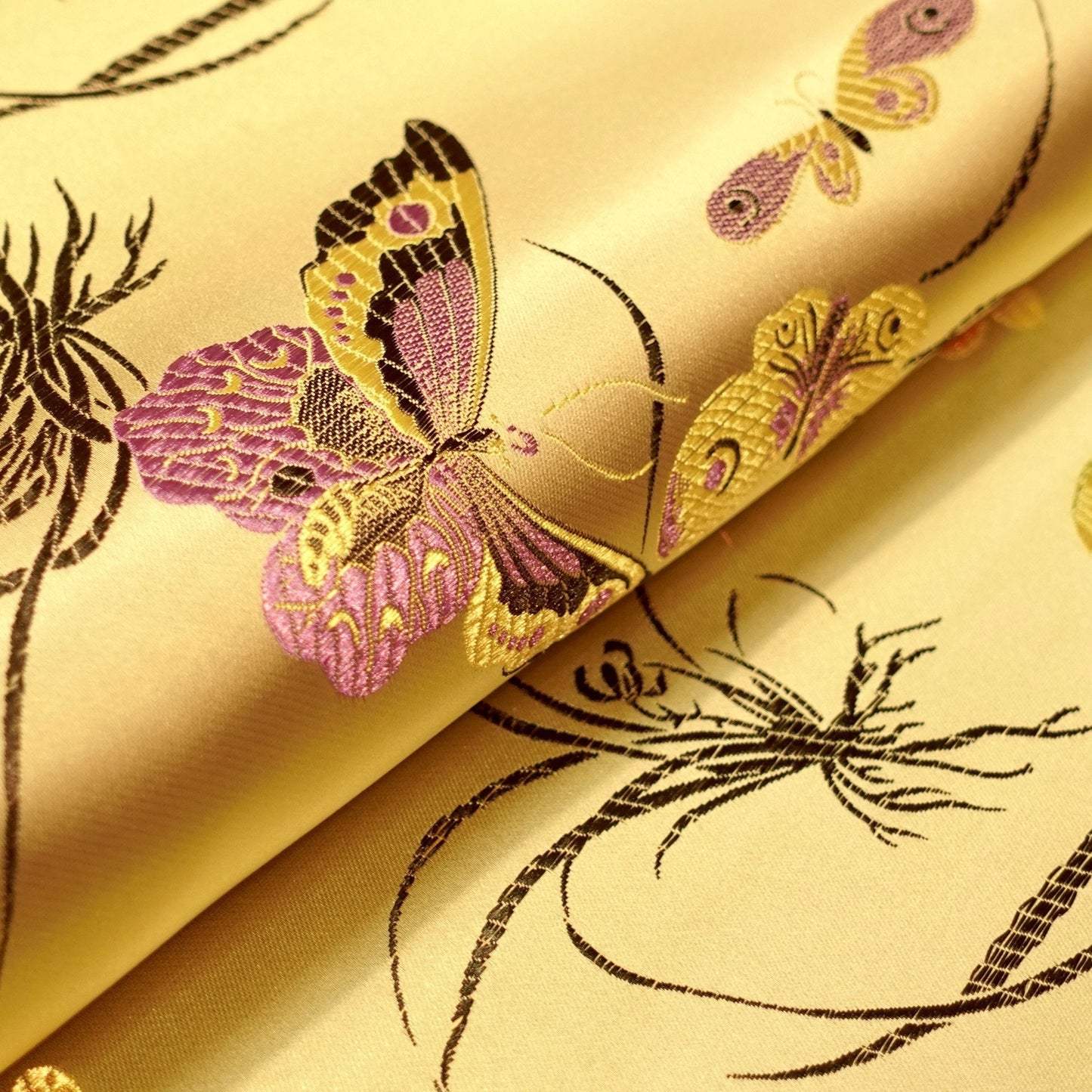 Tissu damassé en brocart de soie à papillons : largeur 45 pouces, pour la couture et l’ameublement