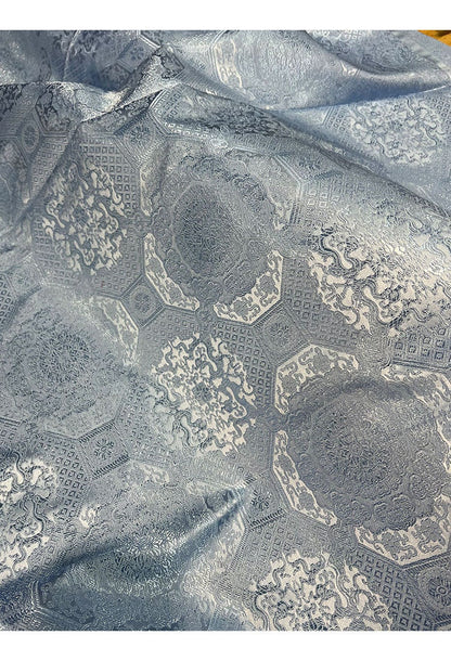 Tissu brocart floral Baoxiang de bon augure : Robes tibétaines, Sanctuaires (29,5 po L)