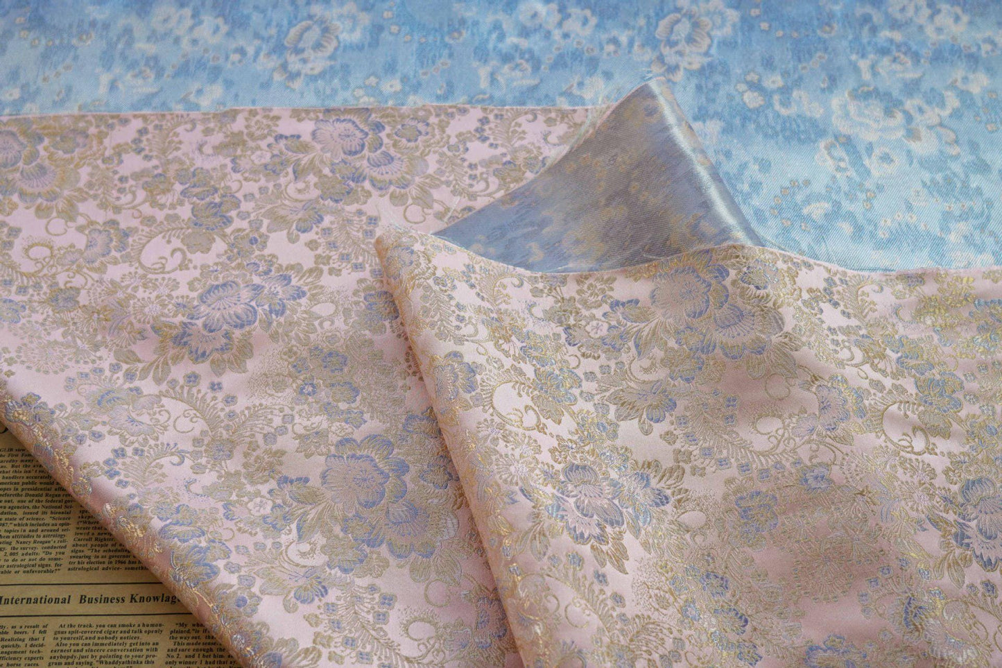 Light Pink Floral Damask Brocade Fabric: 59���W Sewing Ma