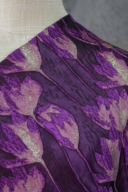 Tissu jacquard tulipe en relief : fil métallique or et argent, 140 cm de large