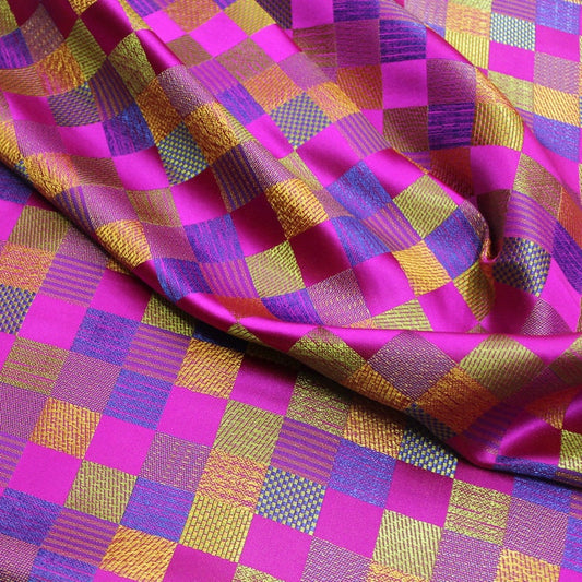 Tissu brocart fuchsia : jacquard de soie et rayonne, tissu pour cheongsam qipao (35"W)