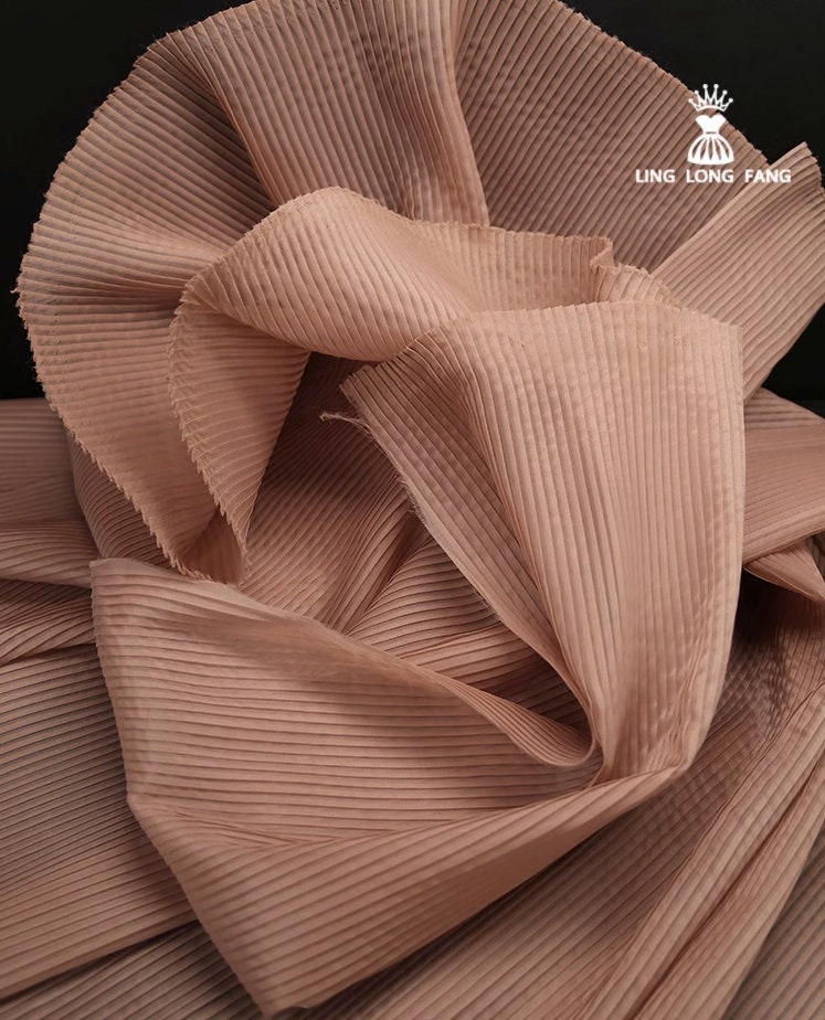 Pleated Crepe Fabric: 59" Wide Polyester Texture for Gowns & Events