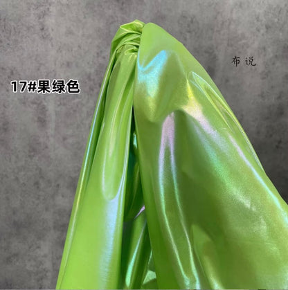 Metallic Silver Pleated Waterproof Fabric: Holographic Padded Jacket Material