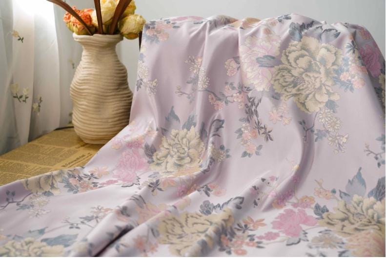 Tissu jacquard brocart oriental : Damas style palais (au mètre)